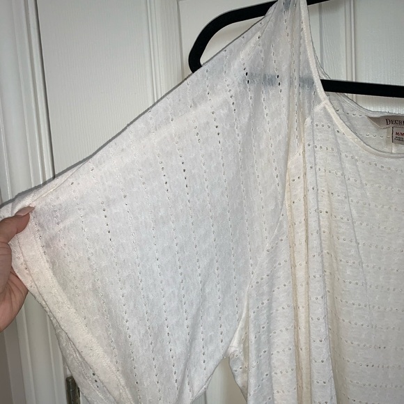 OPEN OFF SHOULDER CREAM BLOUSE - Picture 2 of 6